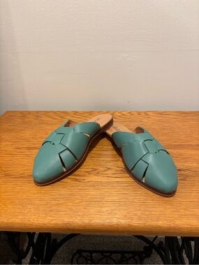 THE ROOT COLLECTIVE Woven Pointed Slip-On Flats in Teal